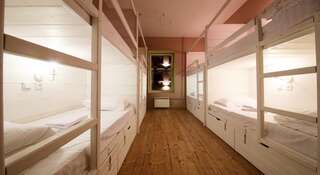 Гостиница Хостел Fusion Москва Кровать в общем номере для мужчин и женщин с 8 кроватями-3
